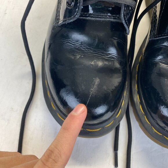 Dr. Martens Short Boots Black Leather Yellow Stitch 8 Hole Size US8 /EUR 39 - Picture 14 of 16
